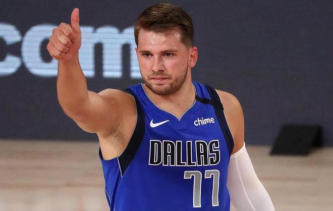 对方球员的 对方球员的