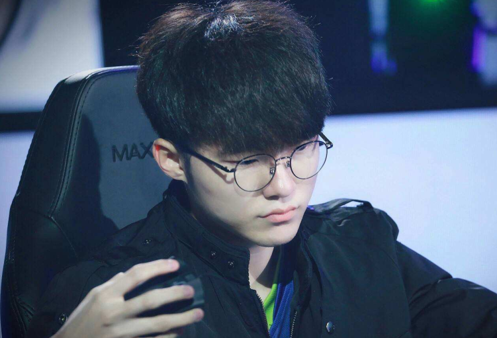 作为一个拥 作为一个拥