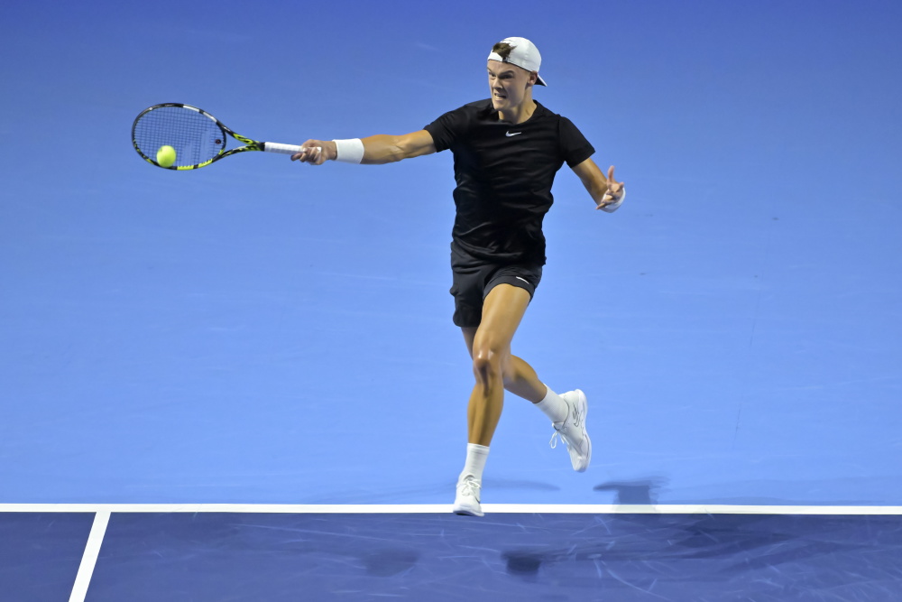 马维迪迪推射破门，莱斯特城2-1领先.