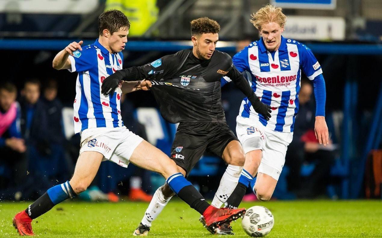 充满激情的 充满激情的