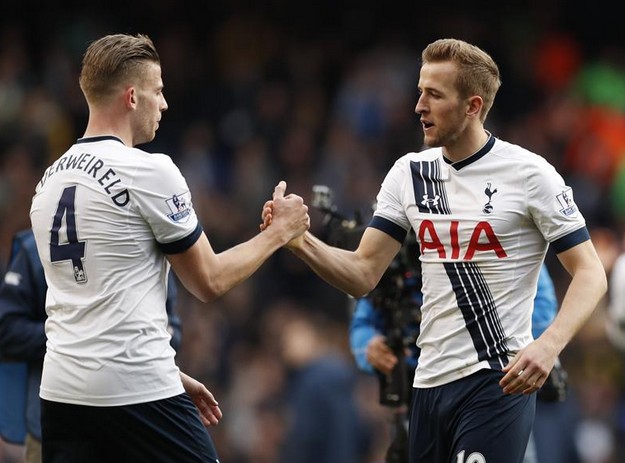 莱万凭借突 莱万凭借突